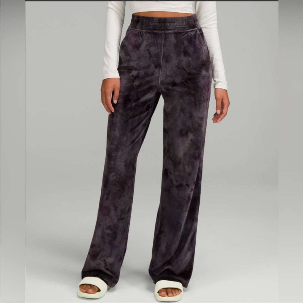 Lululemon Velour Relaxed High Rise Pant in Interstellar Dark Gray Size Women’s 0